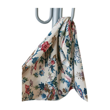 Carica l&#39;immagine nel visualizzatore di Gallery, Kimono recycled bag