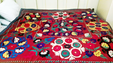 Vintage hand-embroidered Suzani from Uzbekistan 【One and only item!】