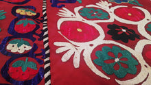 Load image into Gallery viewer, Vintage hand-embroidered Suzani from Uzbekistan 【One and only item!】