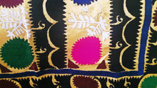 Lataa kuva Galleria-katseluun, Vintage silk hand-embroidered Suzani from Uzbekistan 【One and only item!】