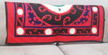 Cargar imagen en el visor de la galería, Vintage hand embroidered Suzani from Uzbekistan 【One and only item!】
