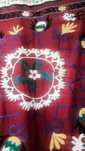 Ladda upp bild till gallerivisning, Vintage hand-embroidered Suzani with patchwork from Uzbekistan 【One and only item!】