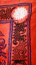 Charger l&#39;image dans la galerie, Vintage hand embroidered Suzani from Uzbekistan 【One and only item!】