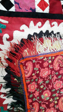 Load image into Gallery viewer, Vintage hand-embroidered Suzani from Uzbekistan 【One and only item!】