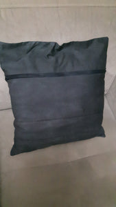 Suzani handbestickter Kissenbezug - grau mit Granatapfelmuster