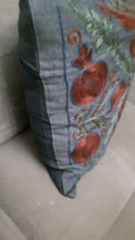 Afbeelding in Gallery-weergave laden, Suzani hand-embroidered cushion cover - grey with pomegranate pattern