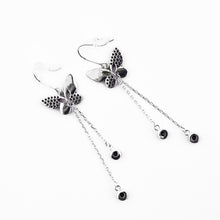 Indlæs billede til gallerivisning Silver butterfly-shaped earrings from Uzbekistan