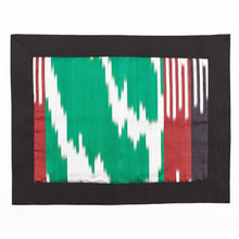 Afbeelding in Gallery-weergave laden, Green /multi-color Khan Atlas placemat