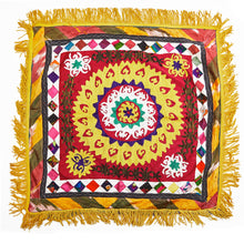Lataa kuva Galleria-katseluun, Vintage hand-embroidered Suzani with Khan Atlas from Uzbekistan 【One and only item!】